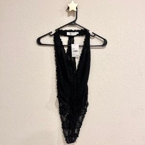 ASTR The Label Black Lace Racerback V-Neck Halter Bodysuit Size XS New